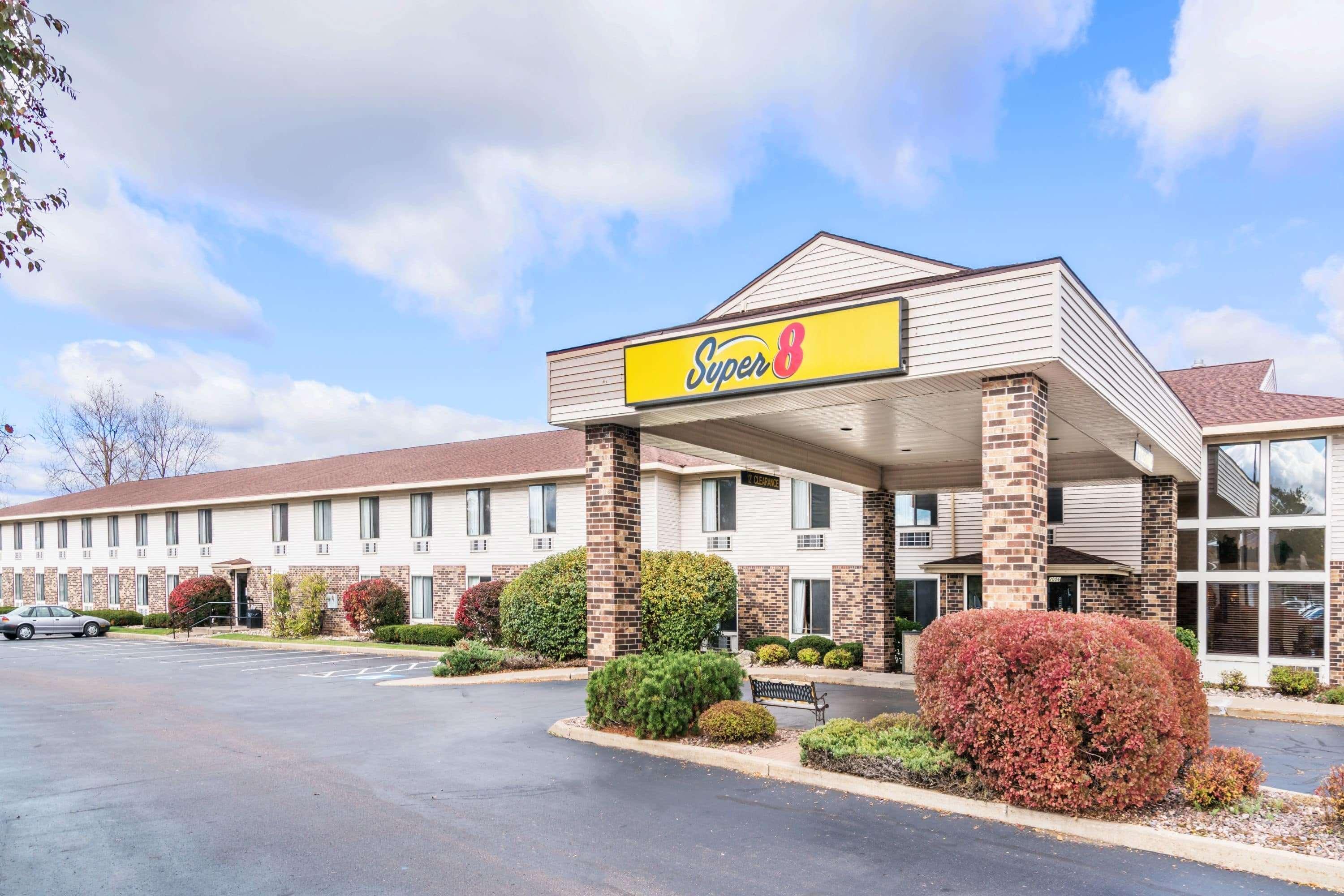 Super 8 By Wyndham Wausau Buitenkant foto
