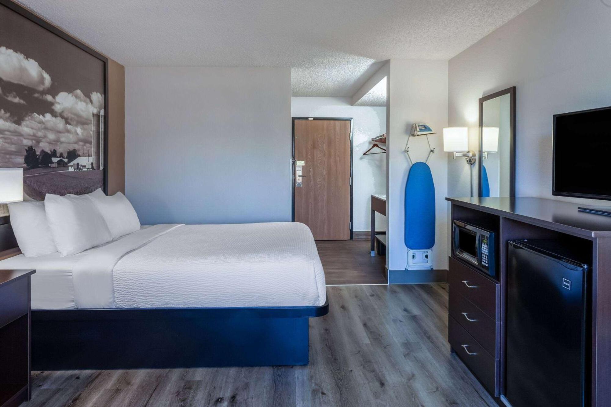 Super 8 By Wyndham Wausau Buitenkant foto