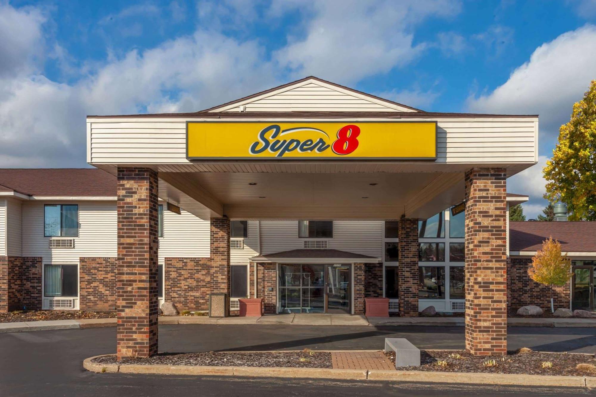 Super 8 By Wyndham Wausau Buitenkant foto